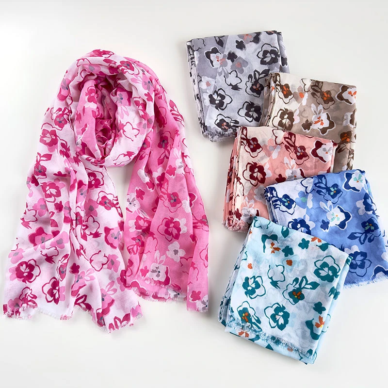 Women's Lightweight Shawls
